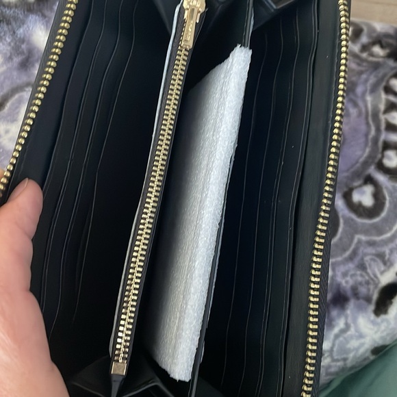 Coach EUC++ Bee Signature Long Zip Wallet Wristlet (W41) - Picture 5 of 5